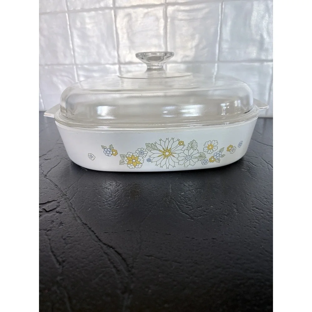 VTG Pyrex Corning Ware Floral Bouquet 9.75